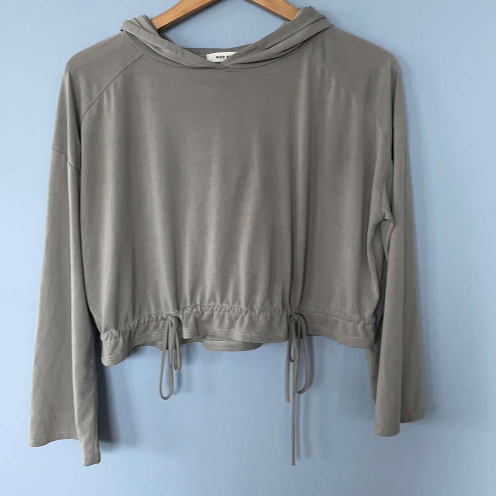 Grey cropped hoodie